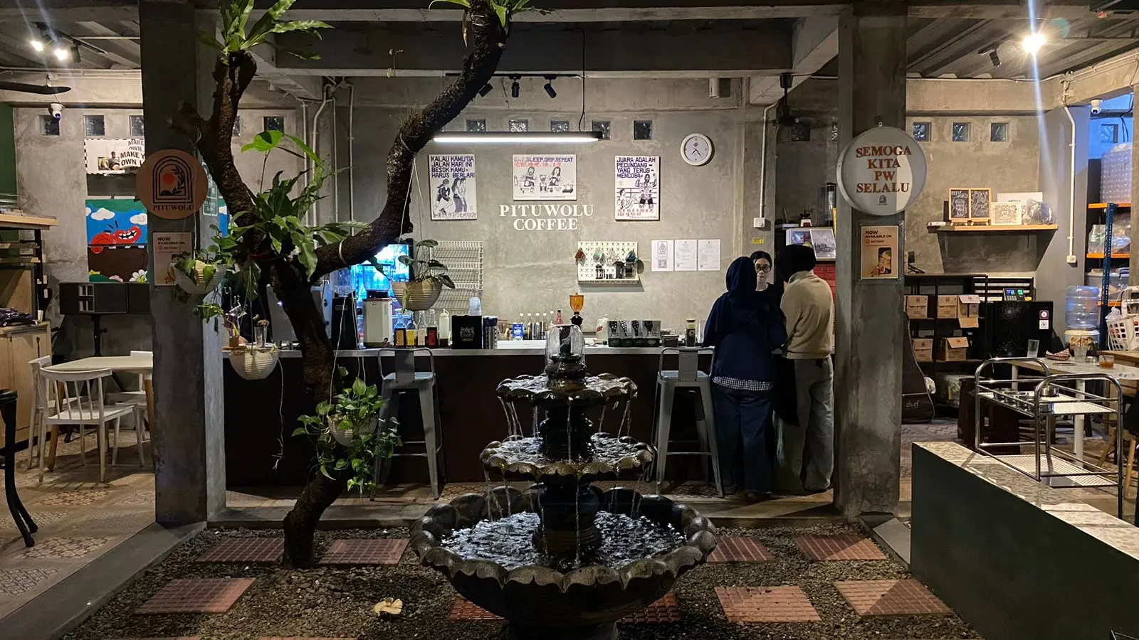 Pituwolu Coffee Interior